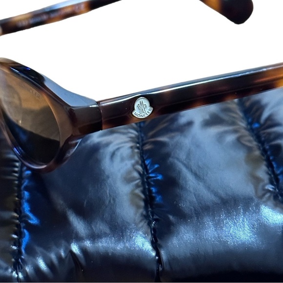 NWOT Moncler oval-frame tortoiseshell acetate sunglasses - Picture 6 of 10